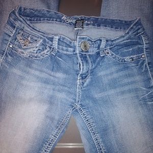 Ariya Jeans